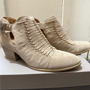Franco Sarto Cream Taupe Suede Ankle Boots with Stacked Heel